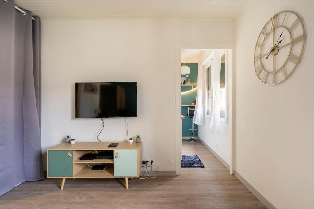 Studio Cosy Proche Du Centre + Parking Gratuit Cluses Buitenkant foto