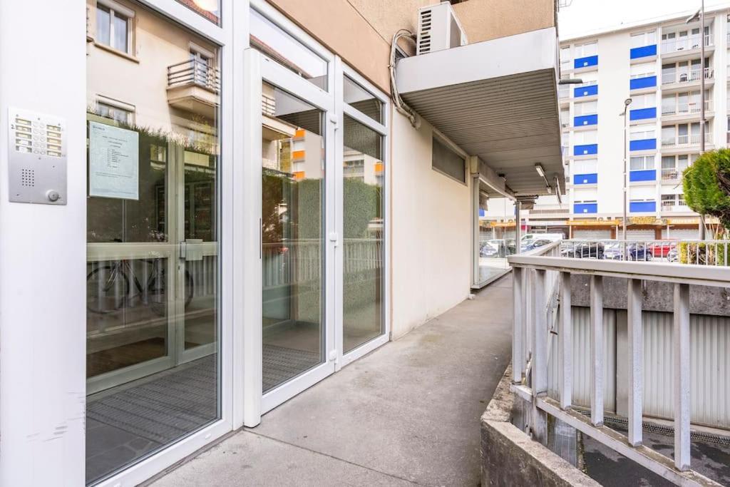 Studio Cosy Proche Du Centre + Parking Gratuit Cluses Buitenkant foto